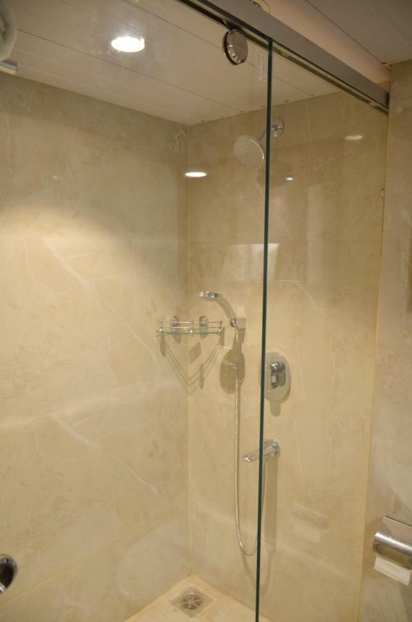 Hotel Radiance Bareilly Bagian luar foto